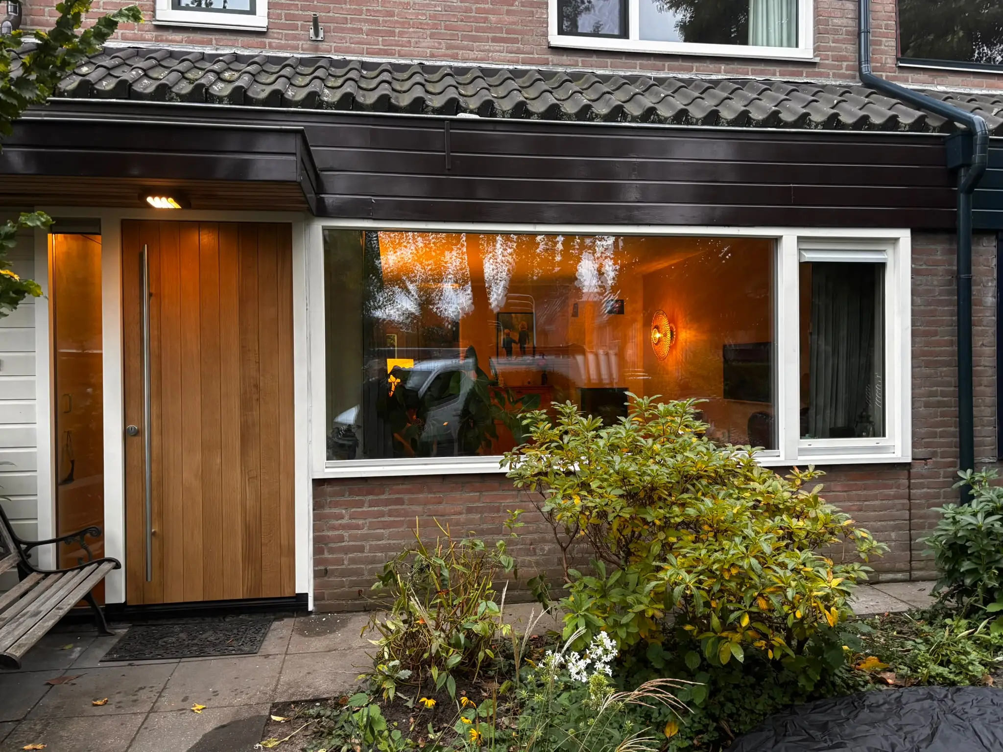 Glas, kozijnen en deuren laten plaatsen in Ede